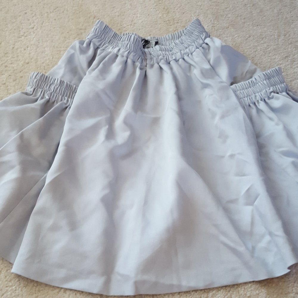 NWT Girls Oversized Gray Full Skirt with Pockets